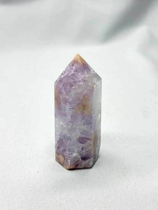 Pinker Amethyst-Turm mit Blütenachat
